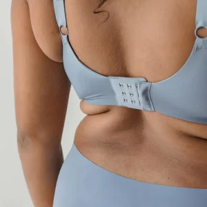Liposuctie taille met Tumescent Techniek