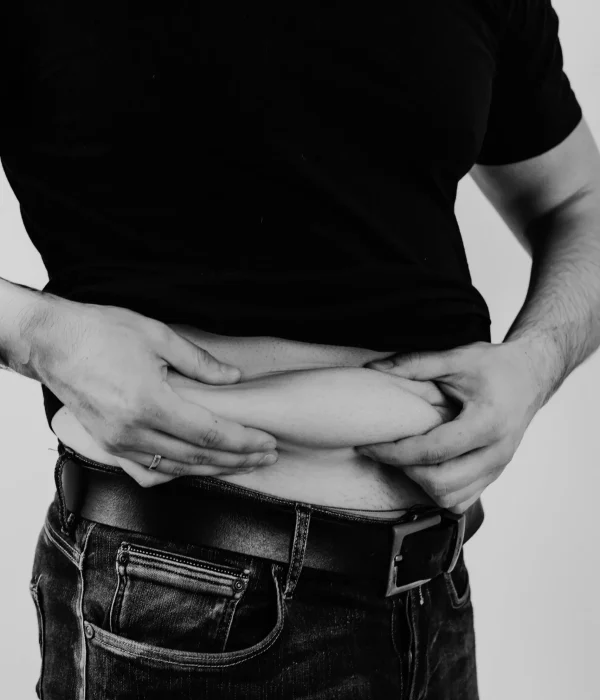 Liposuctie behandeling buik mannen buikvet man